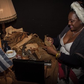 Vorstellung des Zigarenrollens bei einem Firmenanlass von TECAR