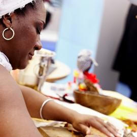 Foto vom rollen einer Zigarre