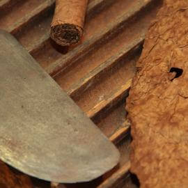 Herstellungsutensilien zum Zigarrendrehen